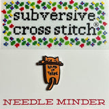 Hang In There Cat Needle Minder